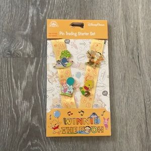 🧸 Disney Winnie the Pooh 🍯 Lanyard with trading pins